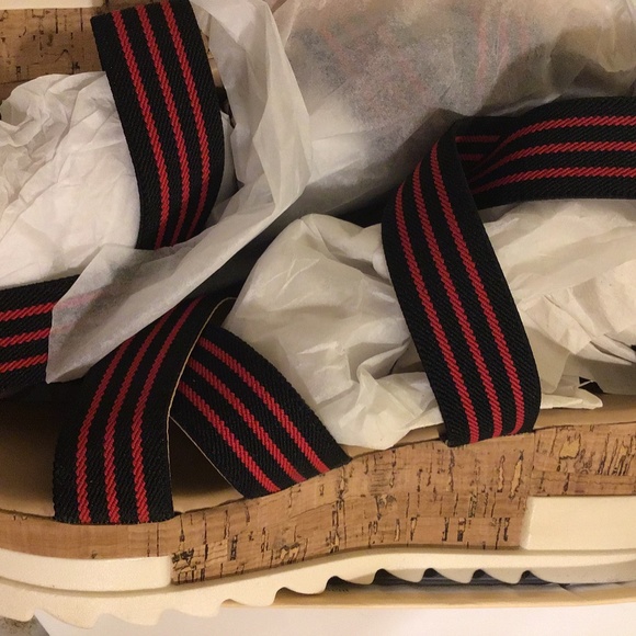 Sandals - Picture 3 of 7